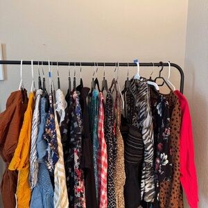 20 Assorted blouses ALL INCLUDED